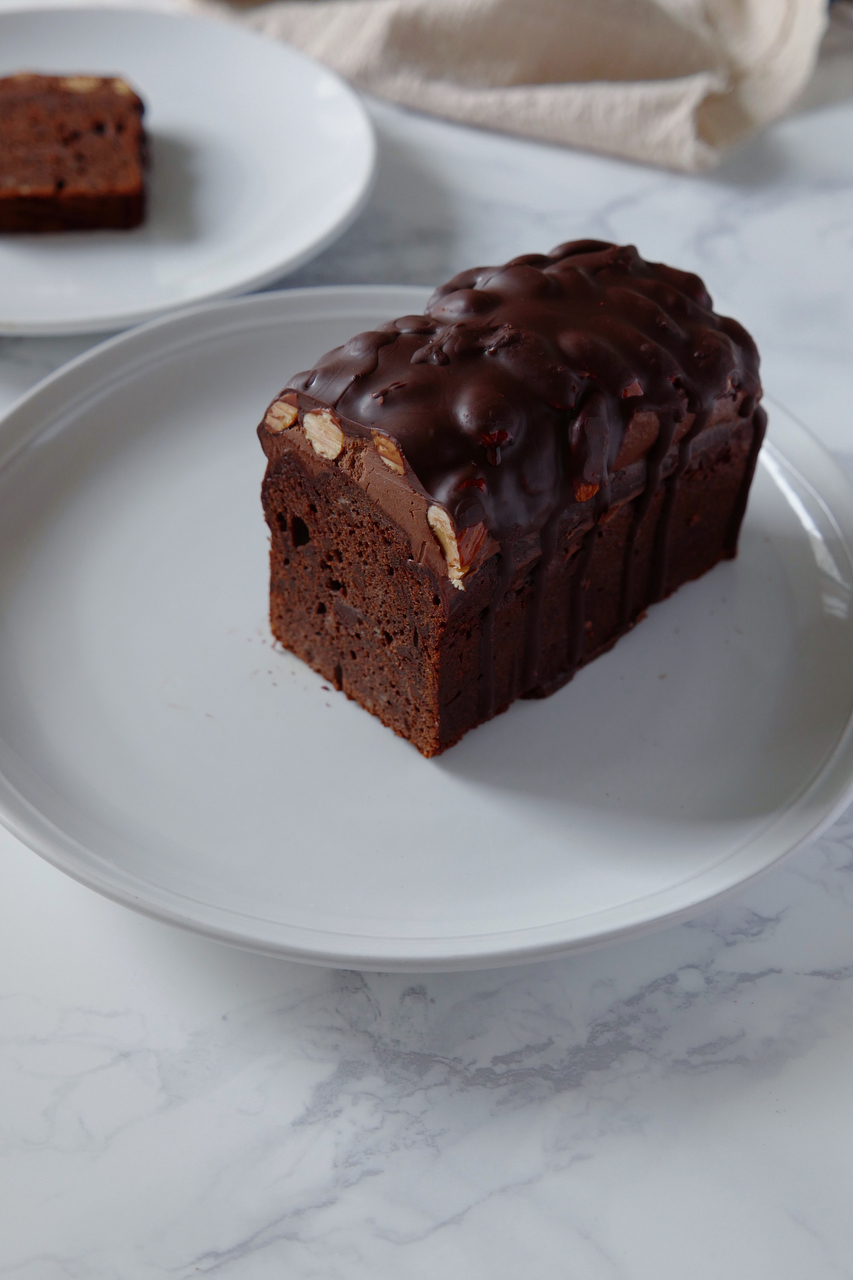 翻译食谱 | 三重巧克力榛子磅蛋糕🍫