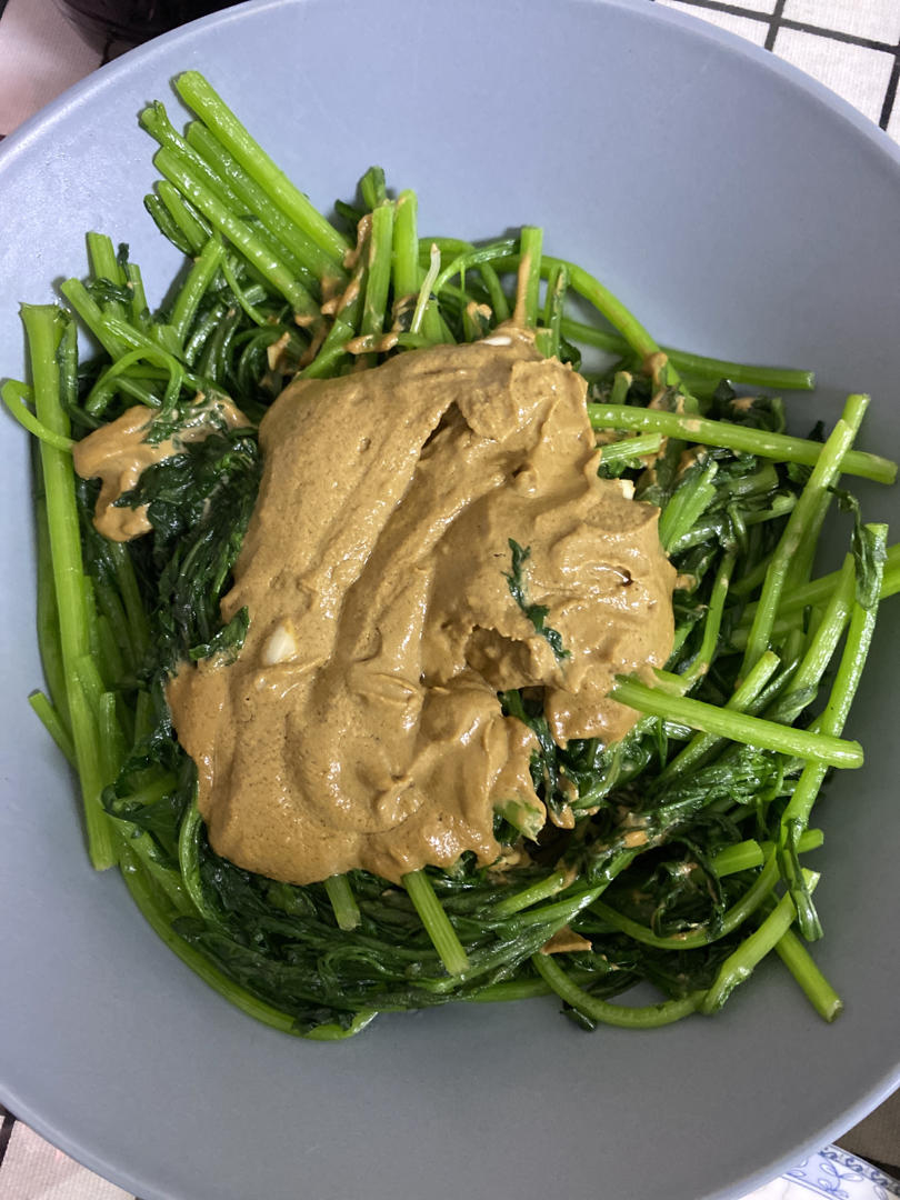 芝麻酱拌蒿子杆