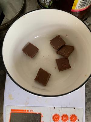 【空气炸锅】完胜星爸爸巧克力蘑菇头的巧克力玛芬的做法 步骤3