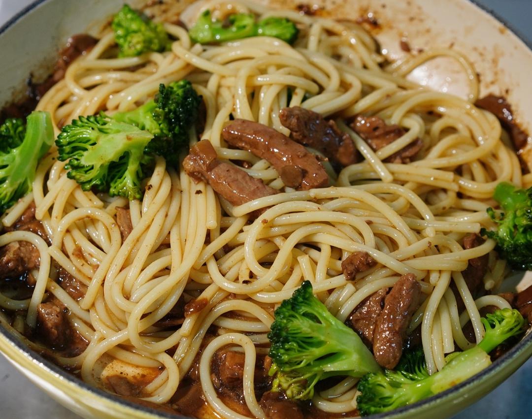 （完胜必胜客的）番茄肉酱意大利面～
