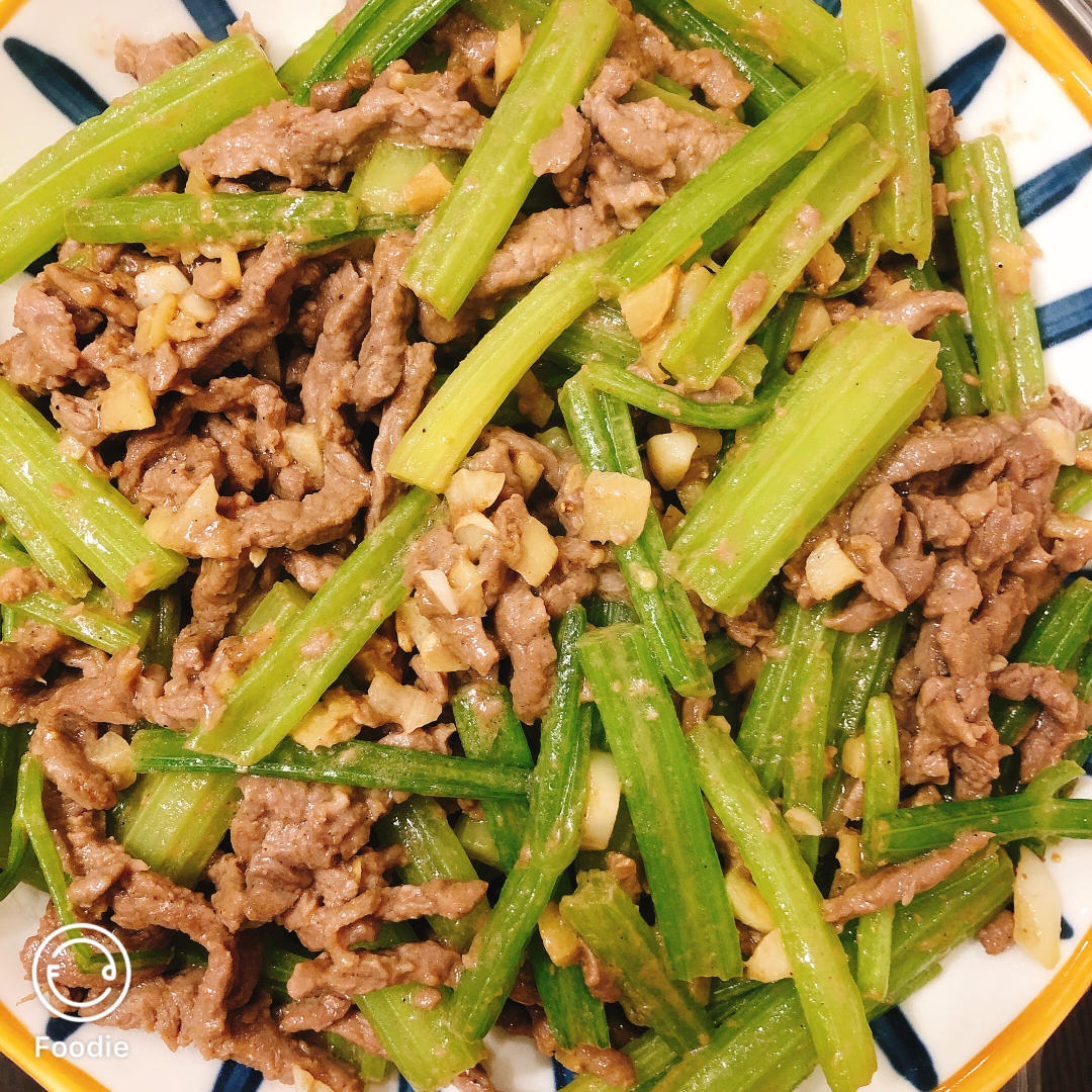 芹菜炒牛肉