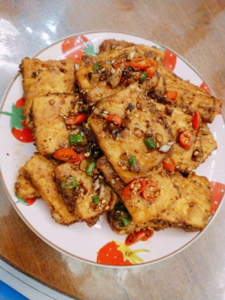 完胜路边摊：香煎孜然豆腐