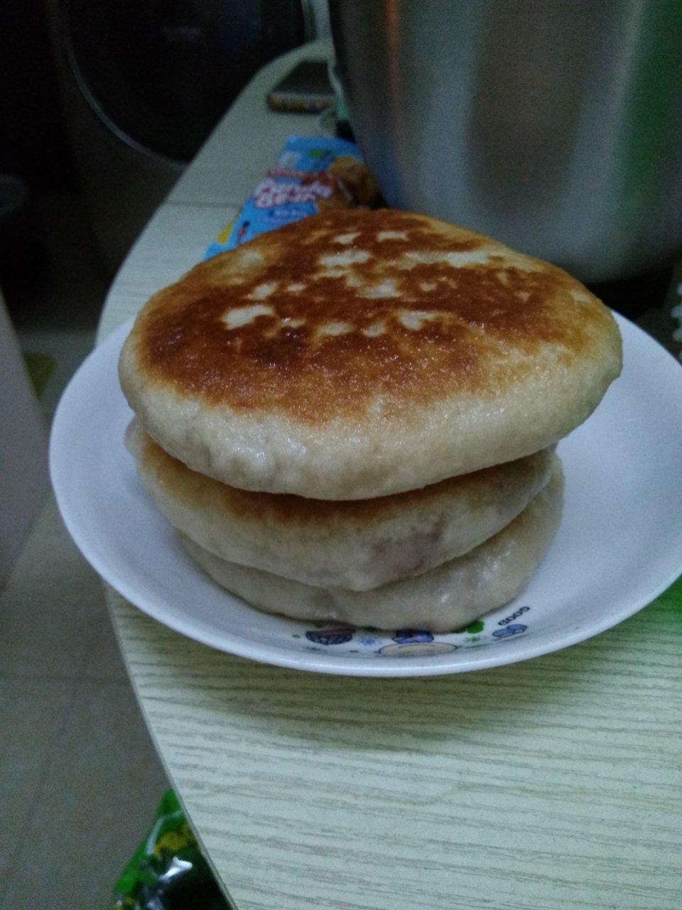 东北酸菜猪肉馅饼