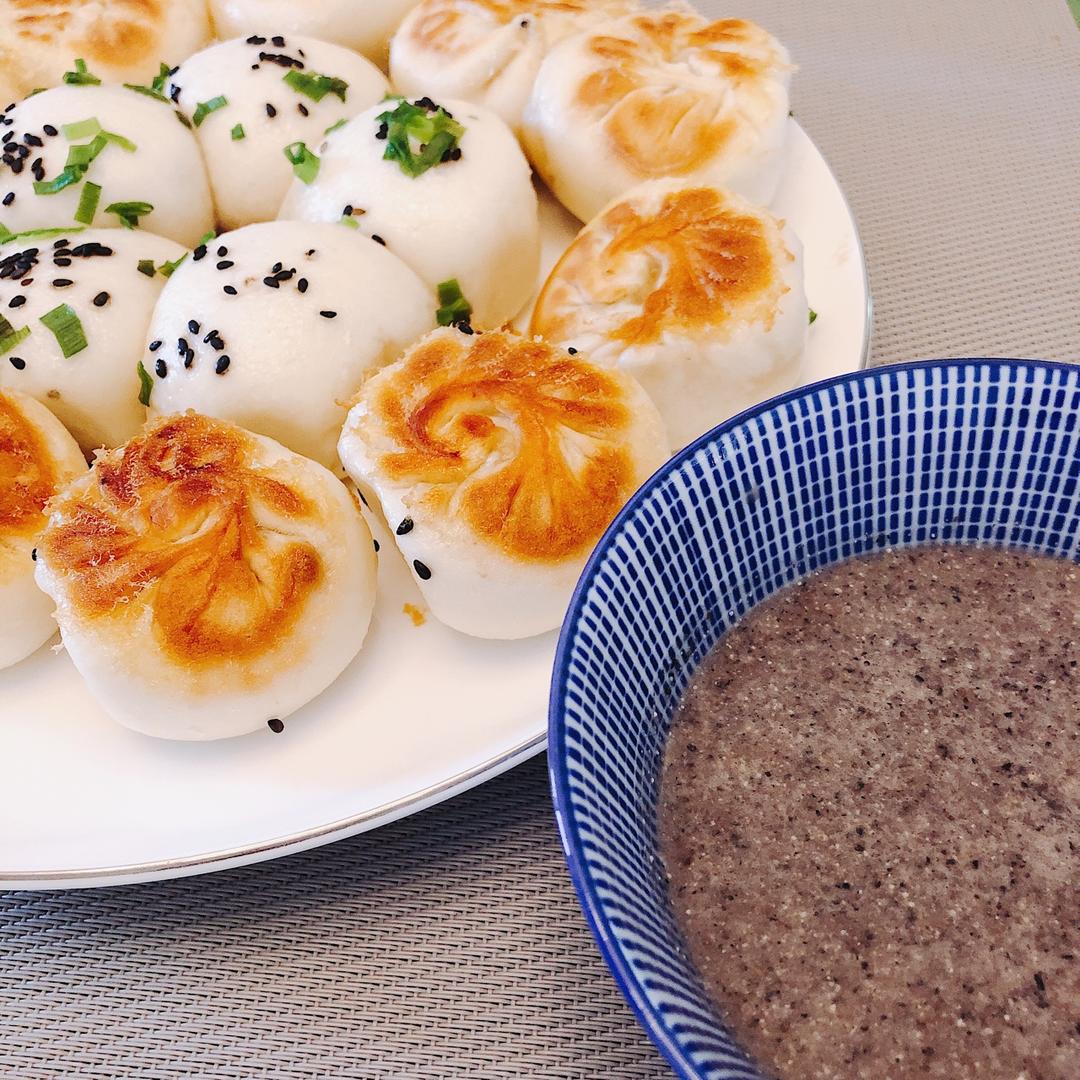 芝麻香葱虾仁生煎包