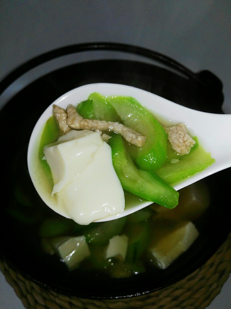 丝瓜嫩豆腐肉丝汤的做法