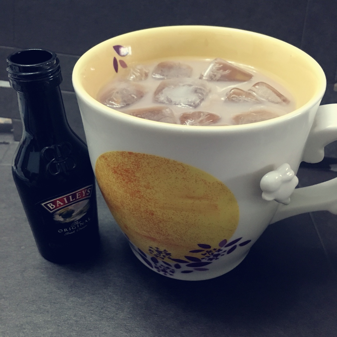 傲娇琛不傲娇做的百利甜牛奶