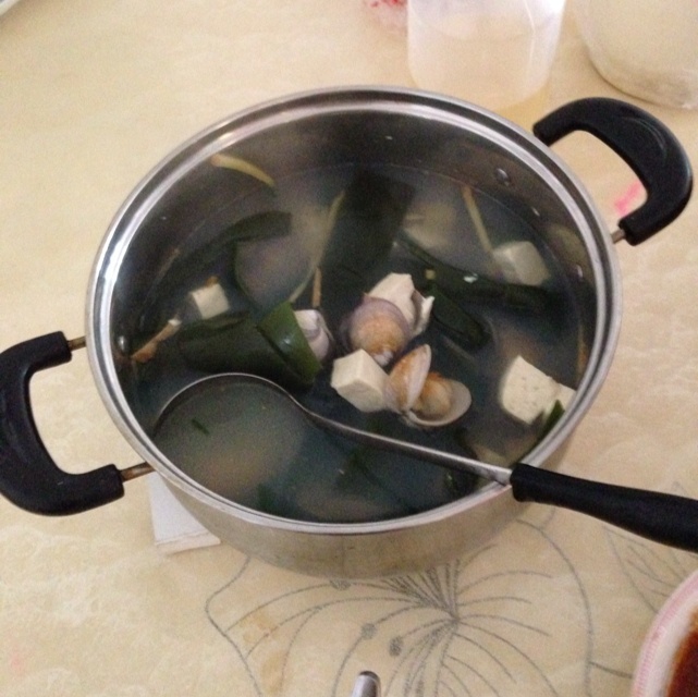 蛤蜊海带豆腐汤