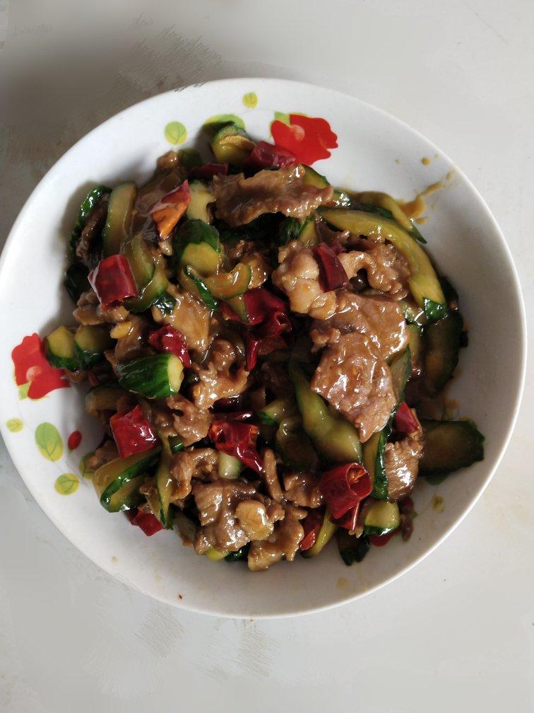 黄瓜炒肉