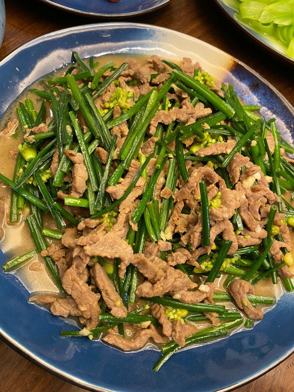 韭菜花炒牛肉丝的做法