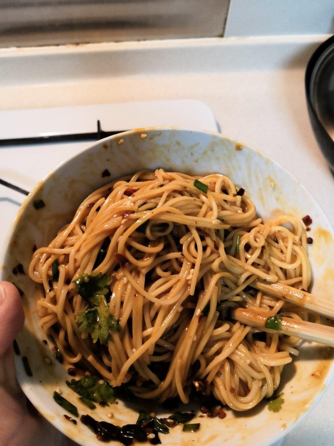 好吃到舔盘的拌面秘方，太销魂了！🍜