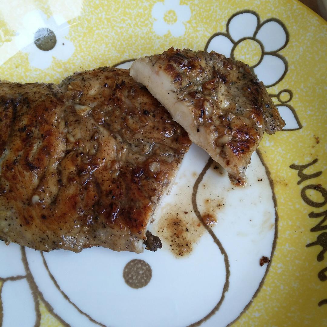 酷炫屌炸天好吃的煎鸡胸肉（香蒜蜂蜜煎鸡胸肉）