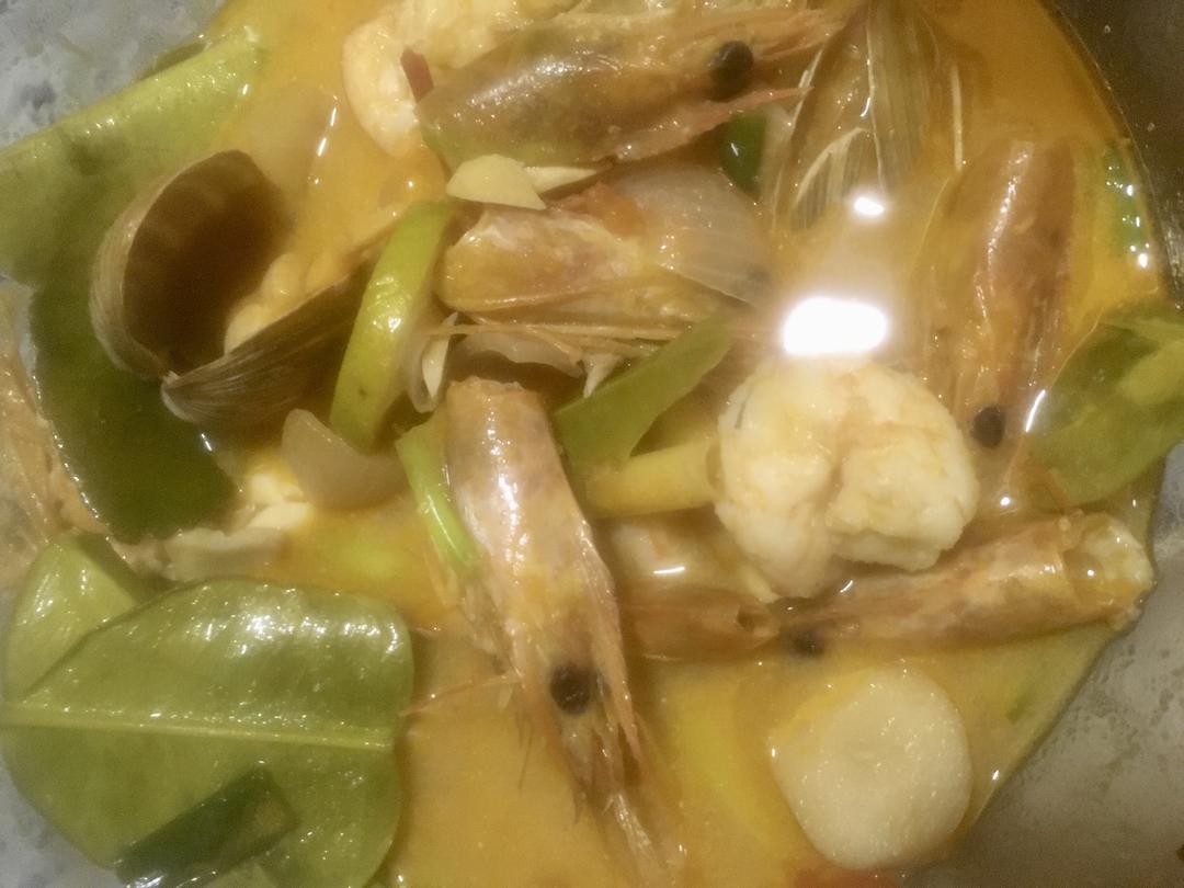 鲜到爆的快手冬阴功汤