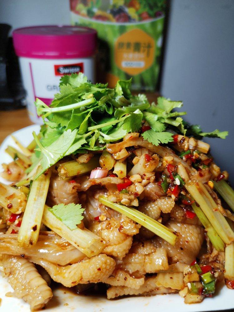 红油脱骨凤爪