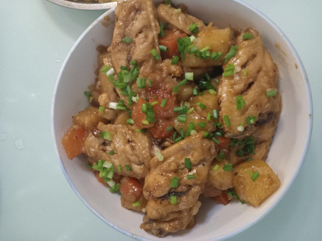 超入味的土豆焖鸡翅