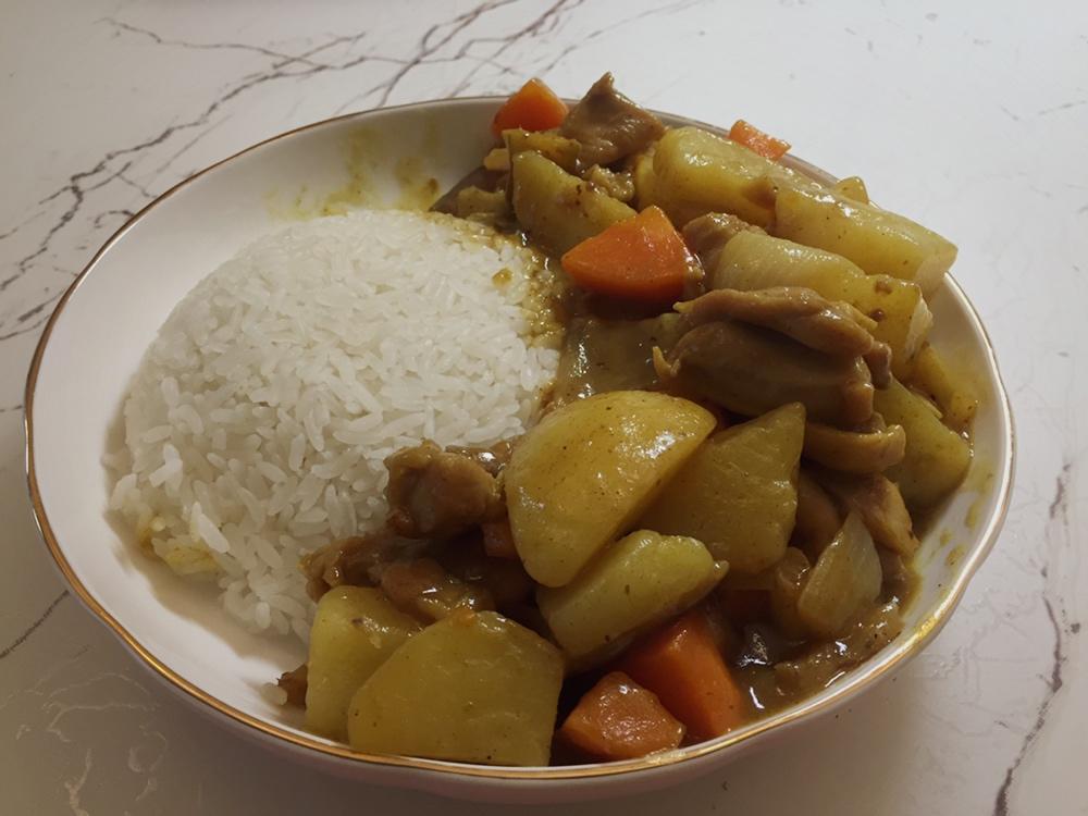 咖喱鸡肉饭