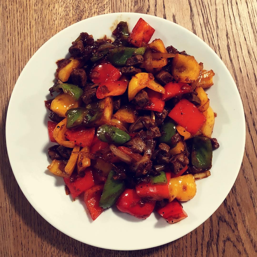 秘制铁板黑椒牛肉粒