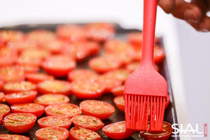 油浸番茄的做法 步骤2