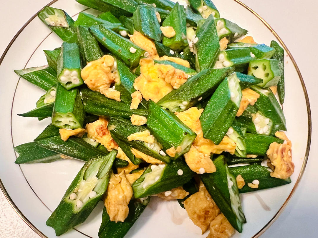 低脂低卡，好吃不胖的秋葵炒鸡蛋，巨好吃