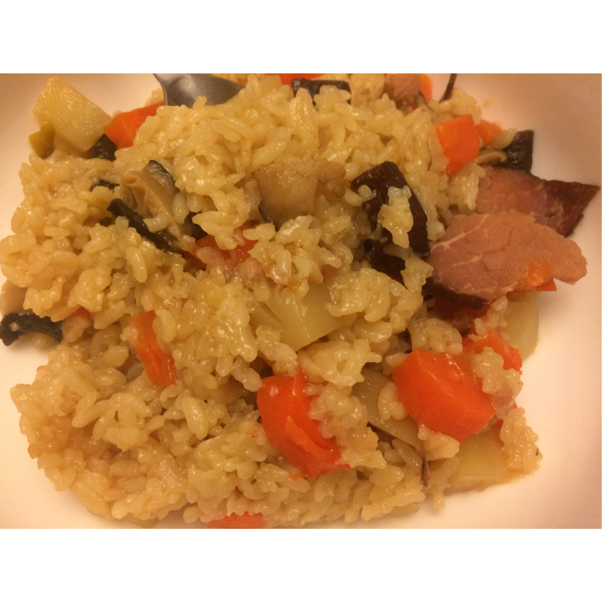 电饭锅超满足腊肉饭(๑•̀ㅂ•́)و✧