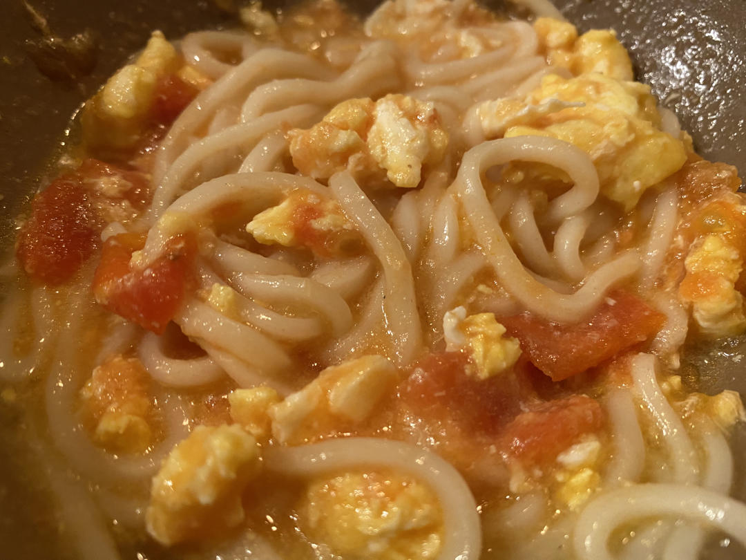 浓香饱满西红柿鸡蛋打卤面