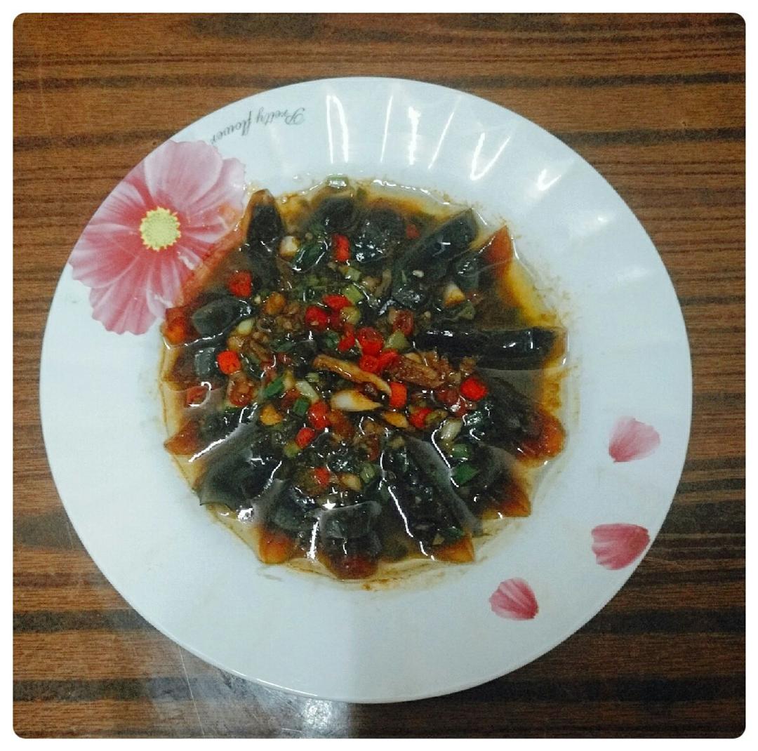 凉拌皮蛋
