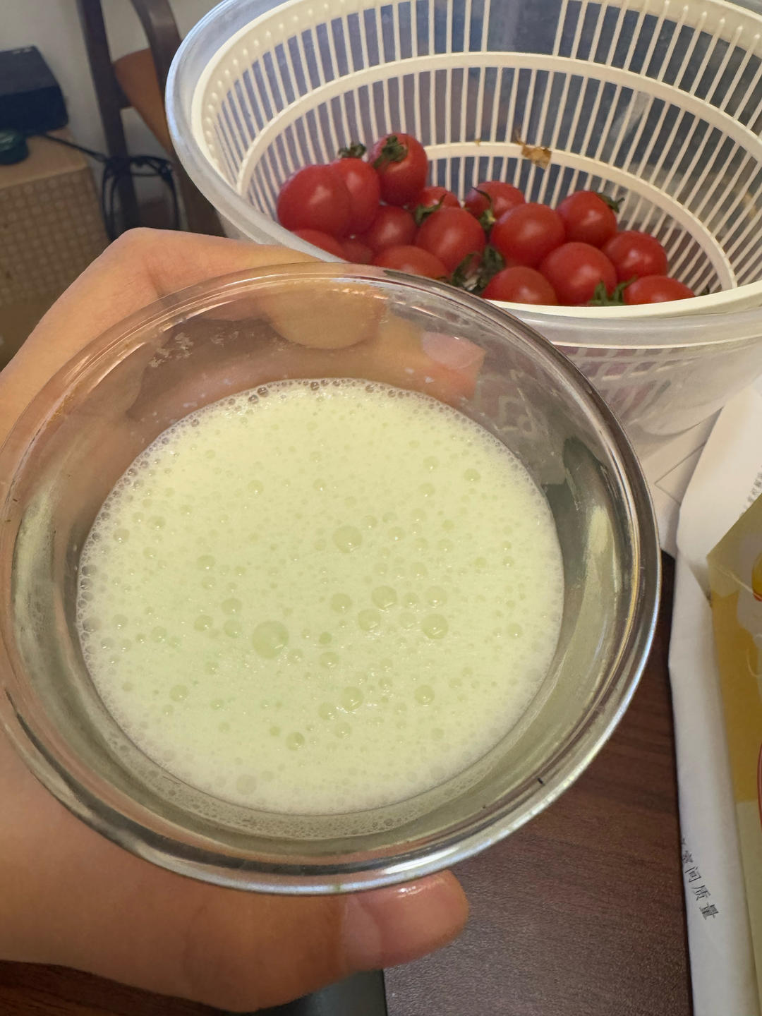 酸奶芹菜汁