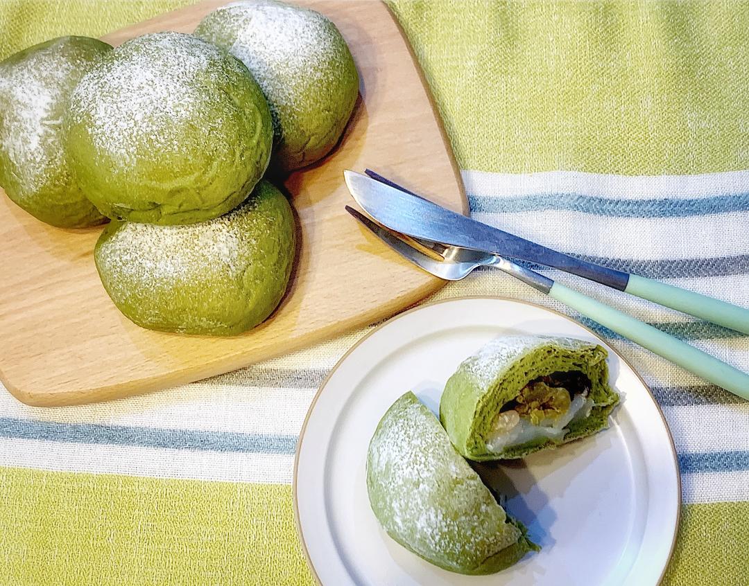 抹茶红豆麻薯面包
