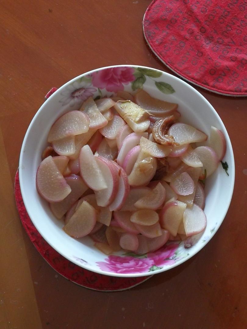 蜂蜜四叶草做的红烧小水萝卜