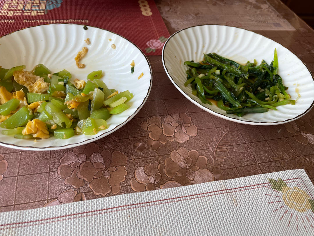 蚝油莴笋叶