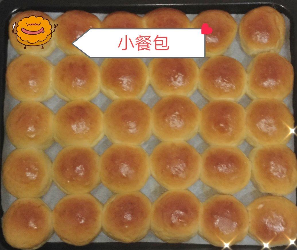 普通面粉做的柔软小餐包