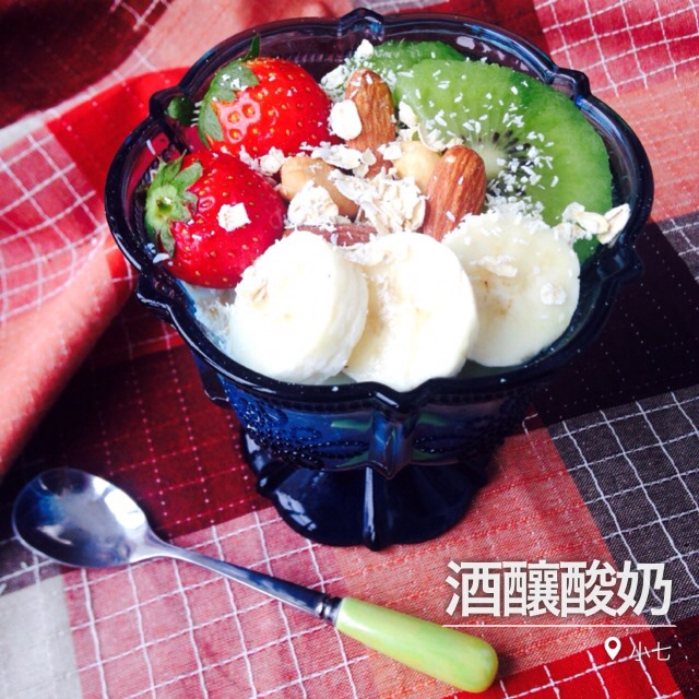 酒酿酸奶parfait