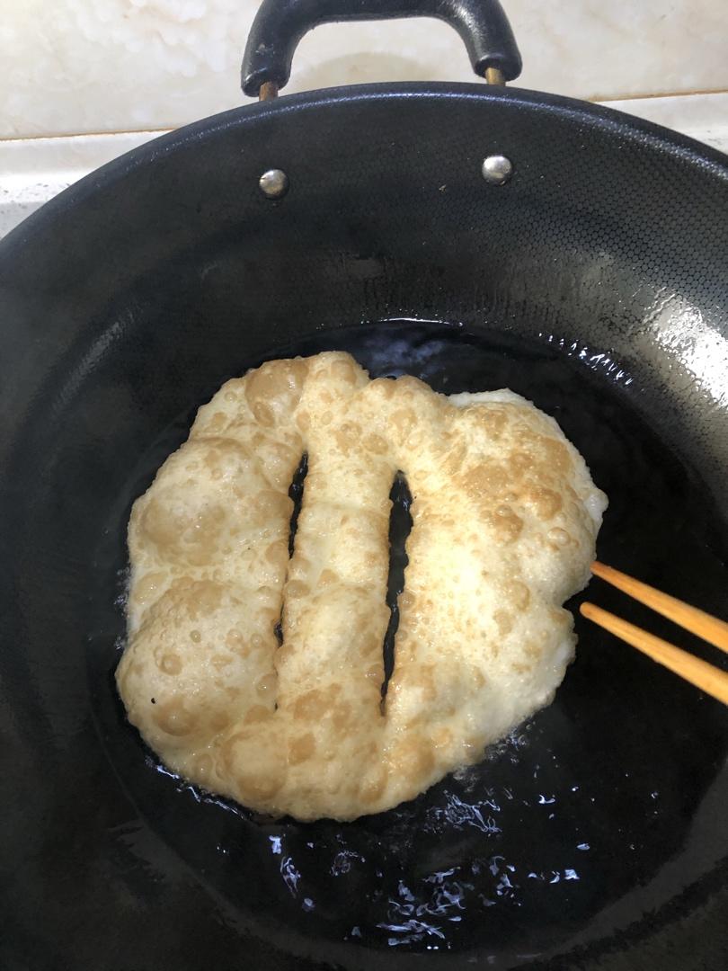 【炸油饼】从老妈那里偷师学来的配方（不加泡打粉）