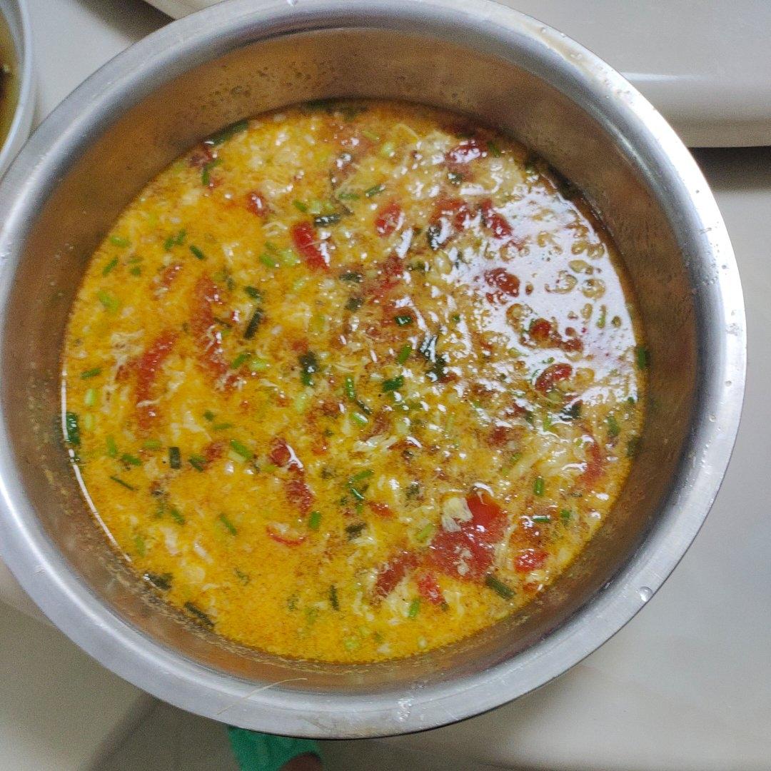 【跟我做不会错】简单又好喝的西红柿鸡蛋汤，家常又营养哦