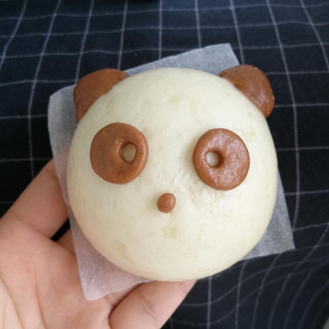 萌种之～熊猫豆沙包