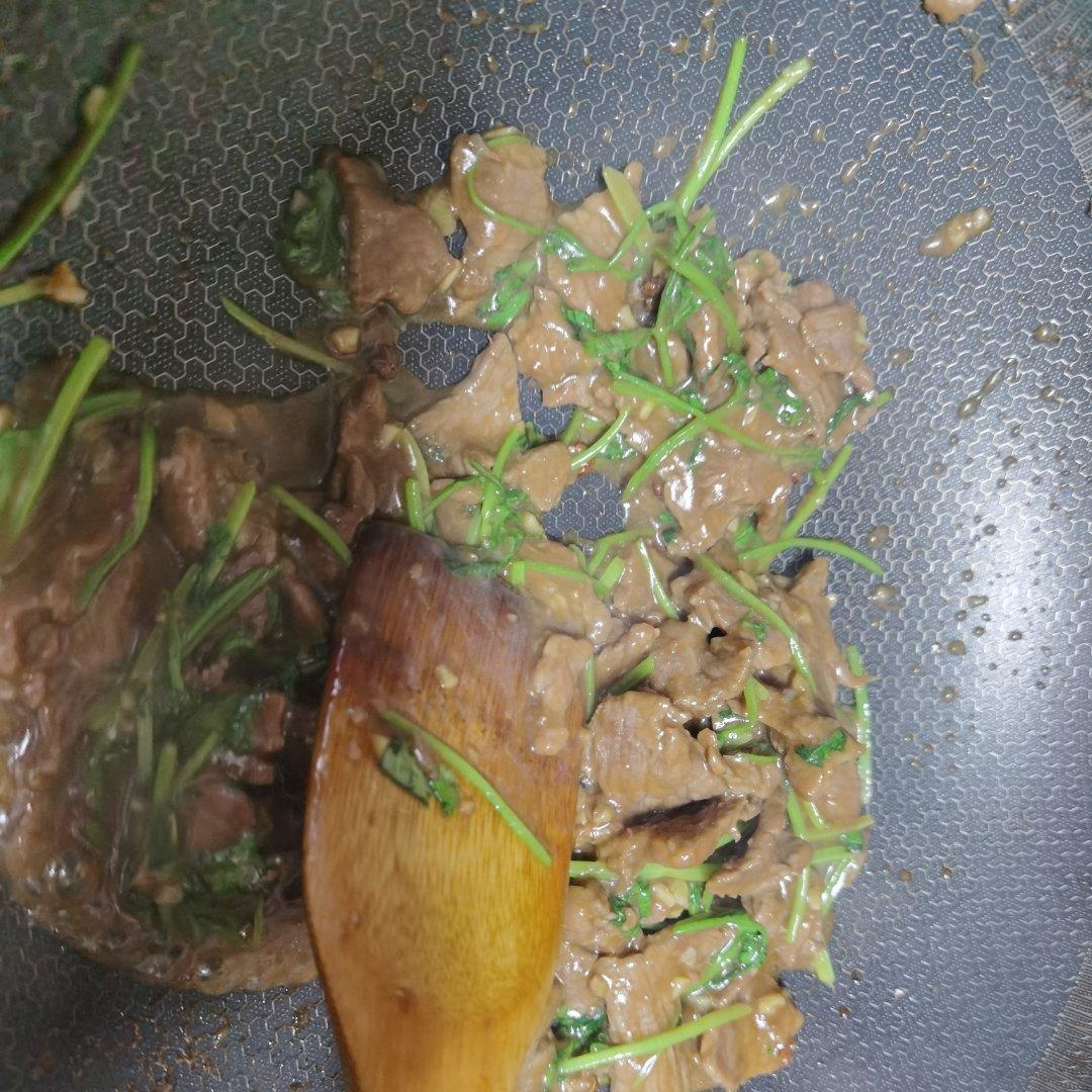 🔥嫩滑爽口的香菜炒牛肉🐂