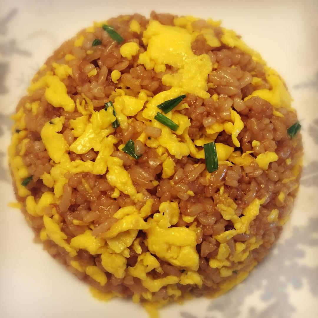 酱油蛋炒饭