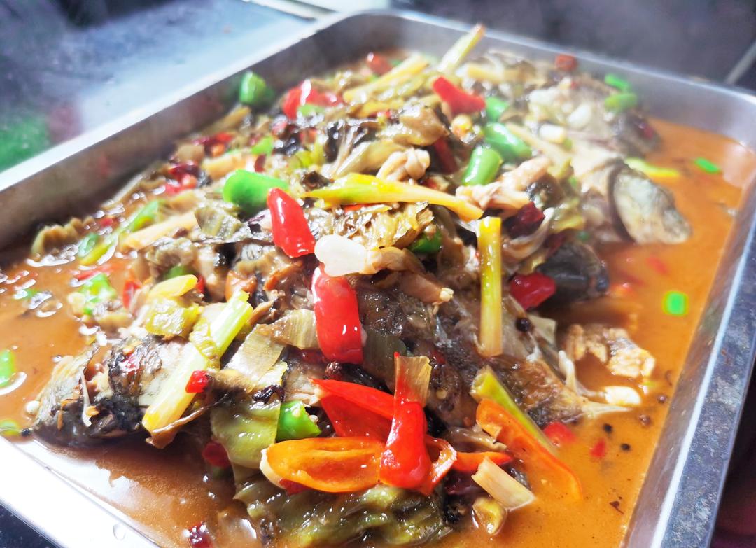 🐟好吃的酸菜锅巴鲫鱼🐟