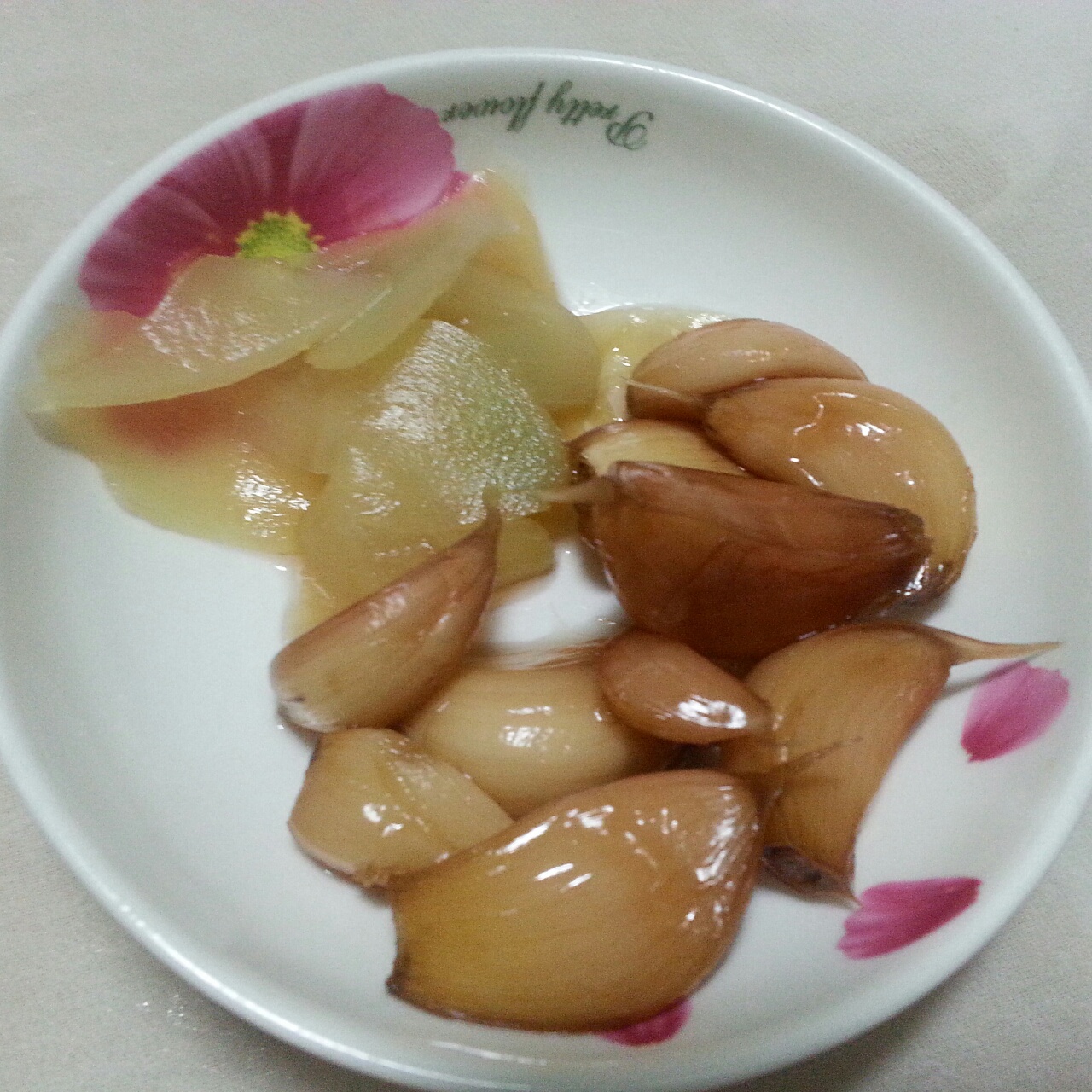 一颗沙做的腊八蒜陈醋腌蒜