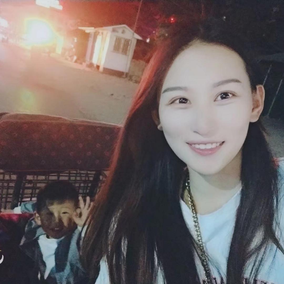 陈小默呀