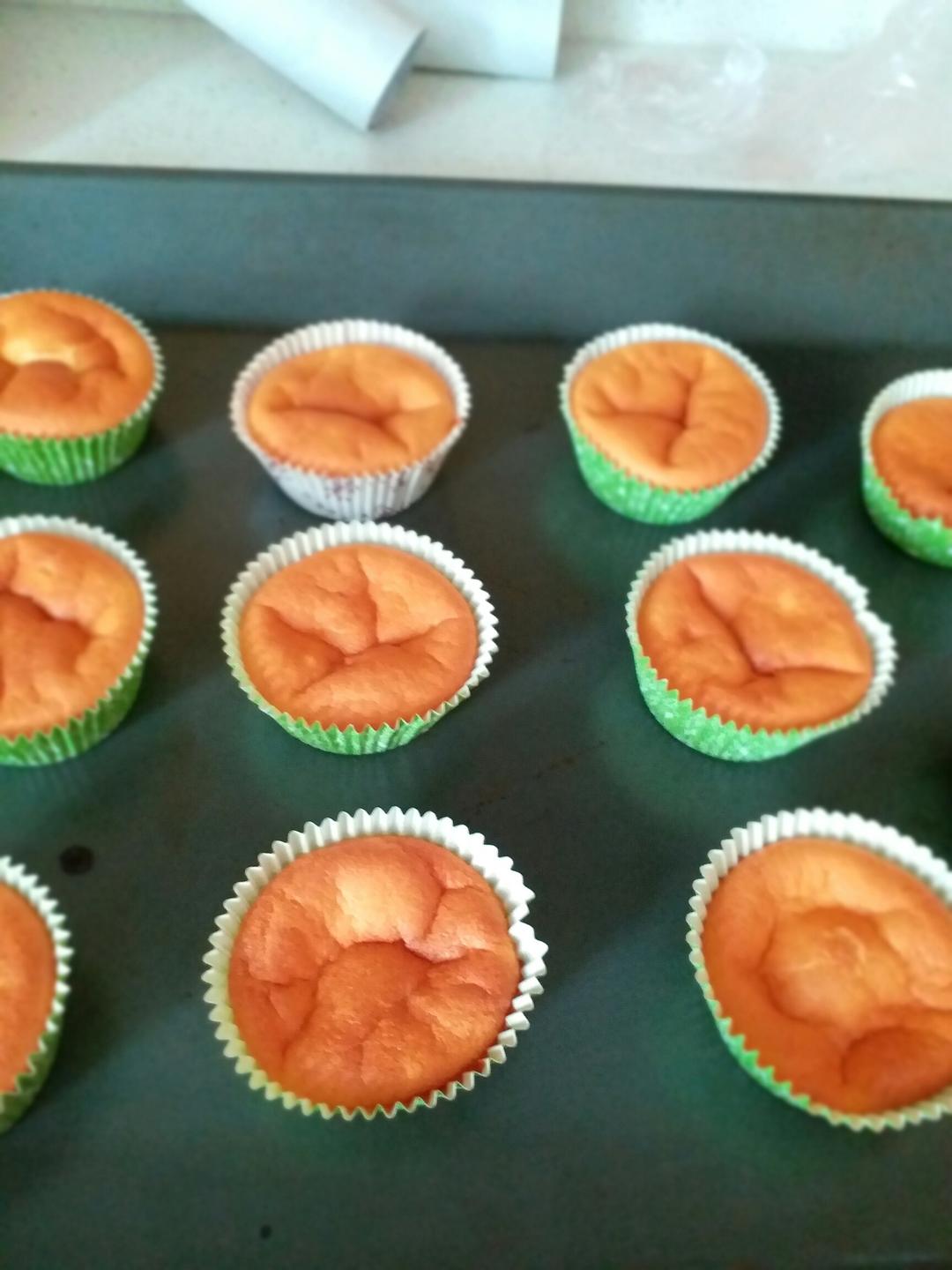 无比细腻无油版酸奶戚风