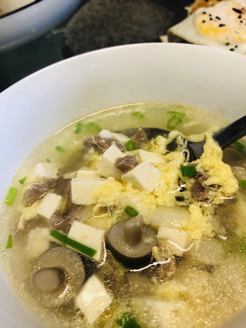菌菇豆腐汤