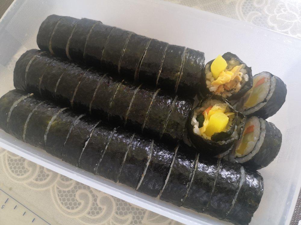 高颜值的紫菜包饭