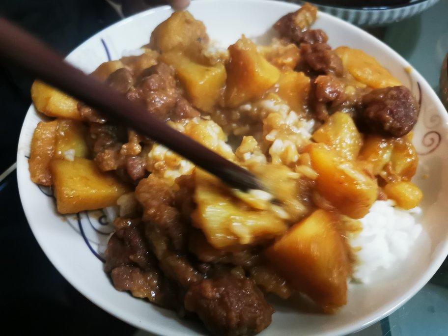 土豆牛肉盖饭