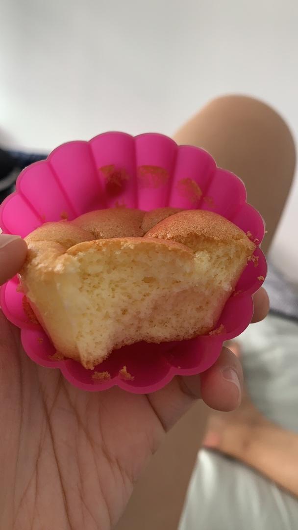 原味戚风纸杯蛋糕（烤箱做纸杯蛋糕）