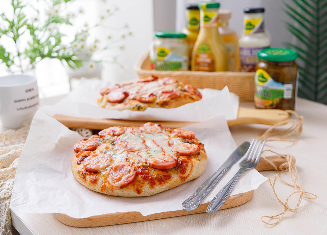 香肠面包披萨的做法