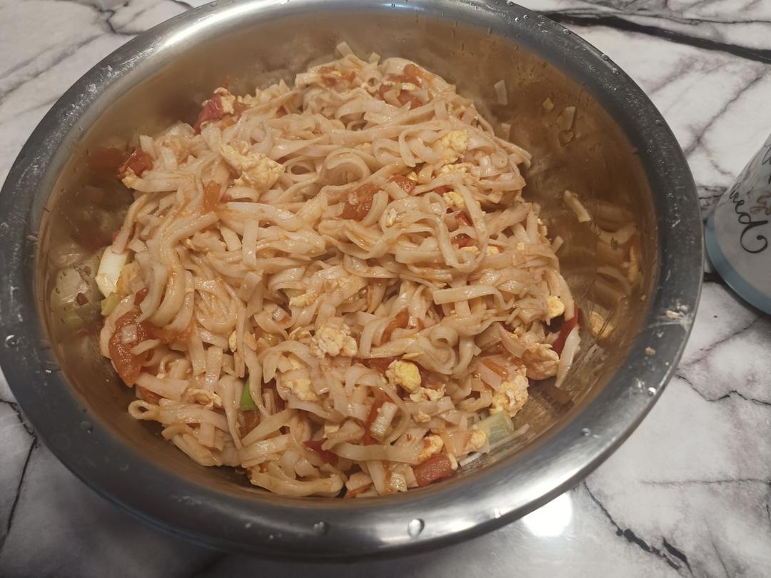 西红柿鸡蛋炒面