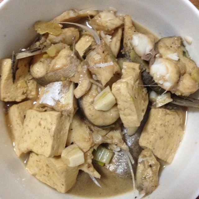 豆腐烧鲢鱼