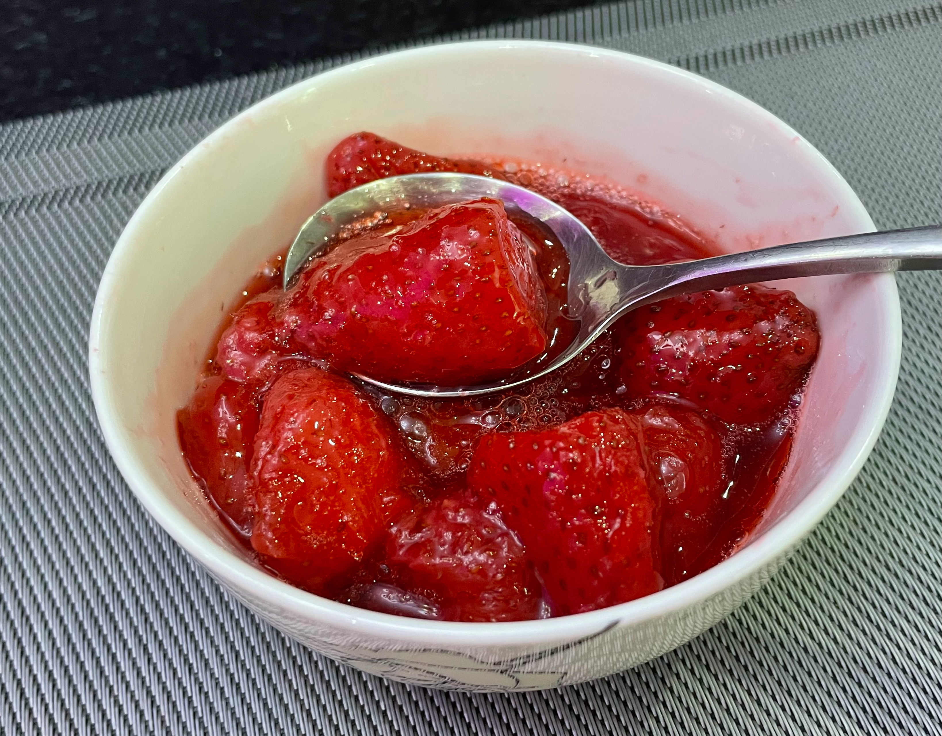 冰点草莓（小吃）