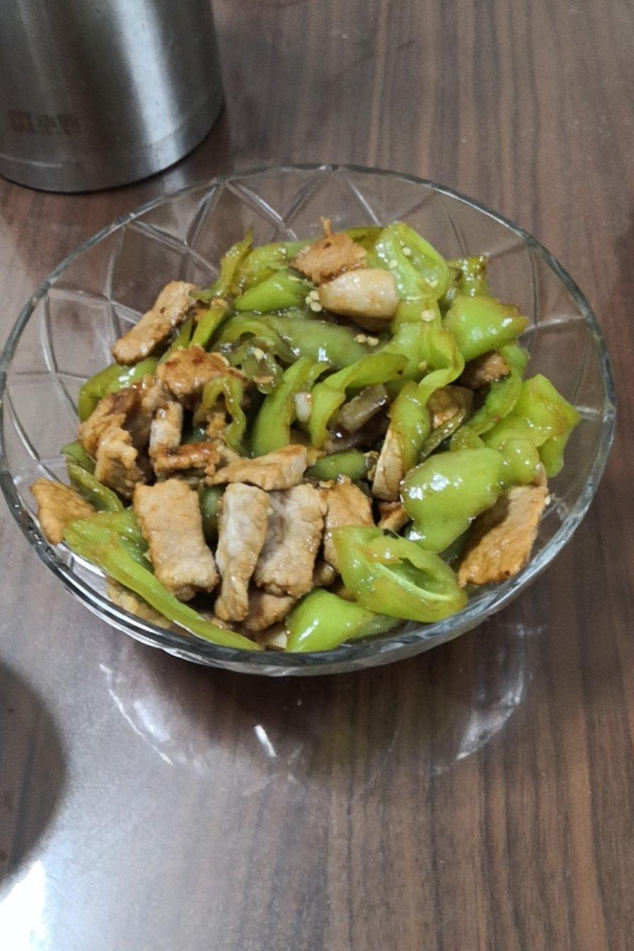 辣尖椒炒牛肉片