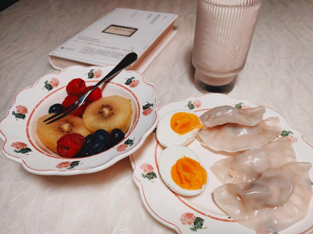 每天早安、午安和晚安，一年四季都不觉厌烦